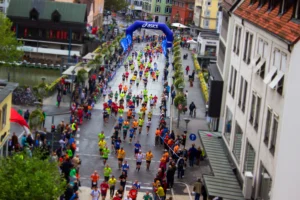 sobrevuelo-con-drones-para-eventos-maraton-por-ciudad